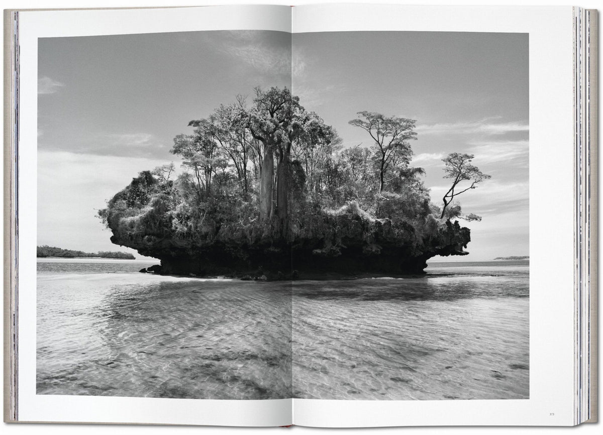 TASCHEN Hardcover SUMO Genesis Sebastião Salgado