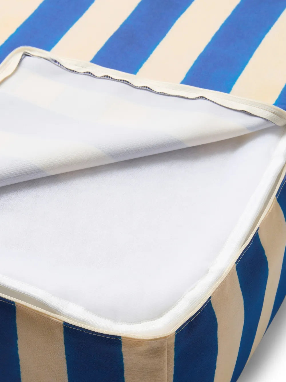LISA CORTI x MyStyleBAgs Striped Floral Pet Bed